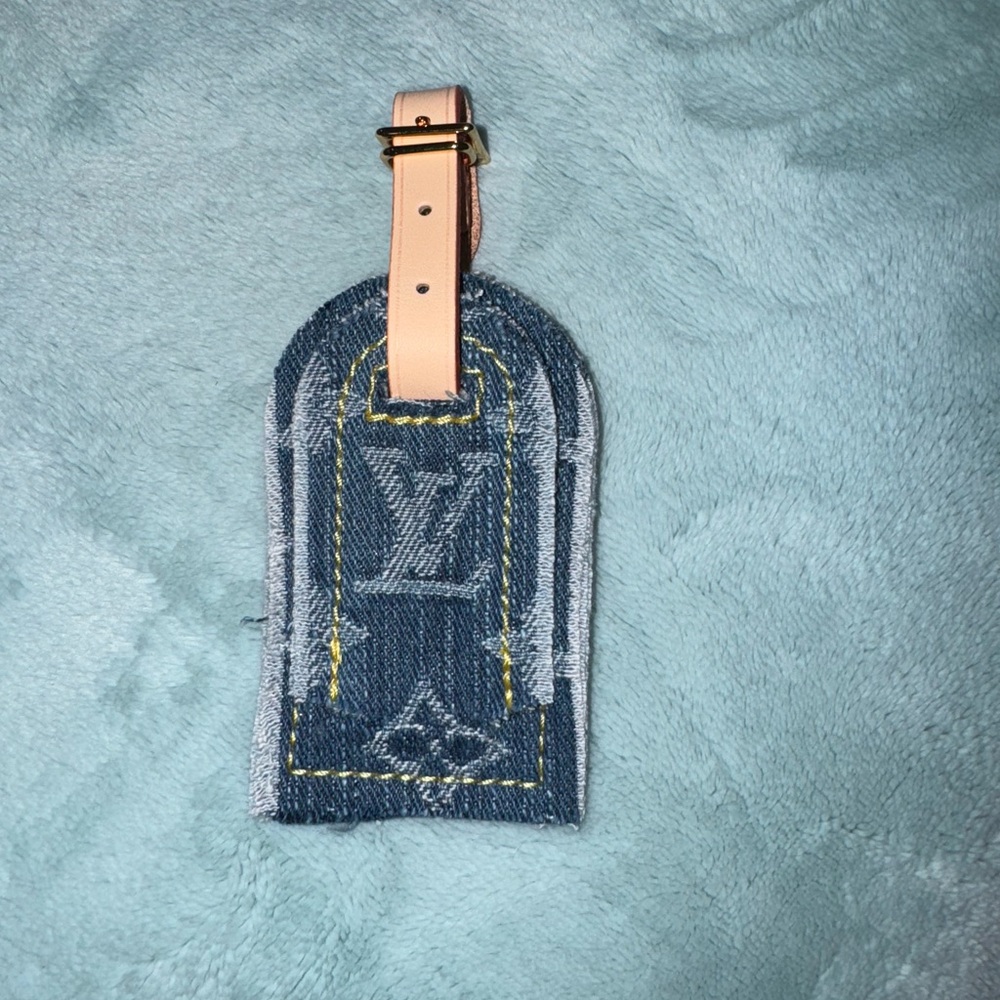 Louis Vuitton Denim Hang tag